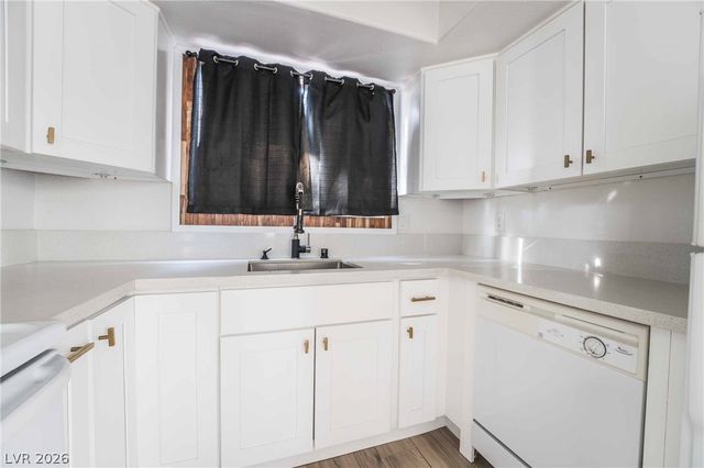 7300 PIRATES COVE Road 1005, Las Vegas, NV 89145