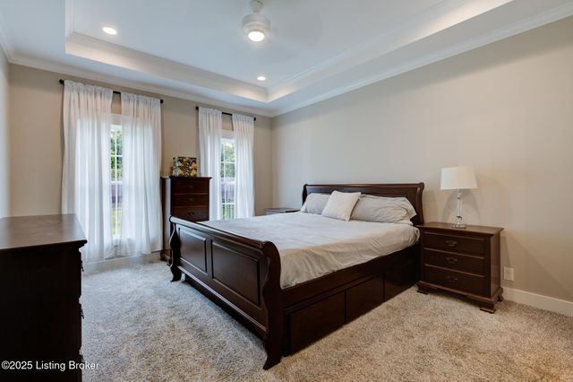 12122 Cypress Ridge Dr, Louisville, KY 40299