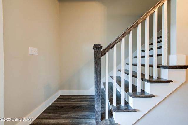 12122 Cypress Ridge Dr, Louisville, KY 40299