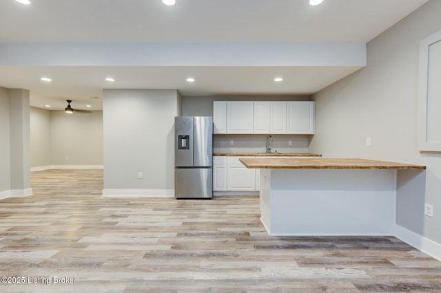 12122 Cypress Ridge Dr, Louisville, KY 40299