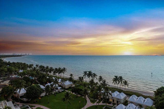881 Ocean Drive 11H, Key Biscayne, FL 33149