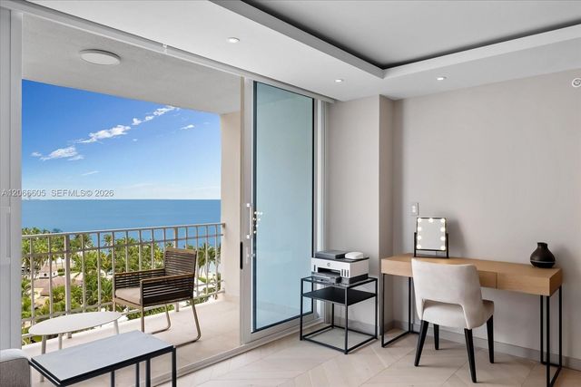 881 Ocean Drive 11H, Key Biscayne, FL 33149