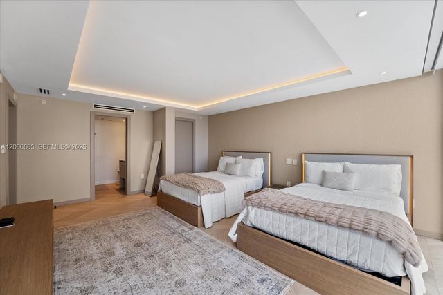 881 Ocean Drive 11H, Key Biscayne, FL 33149