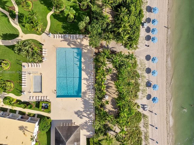 881 Ocean Drive 11H, Key Biscayne, FL 33149