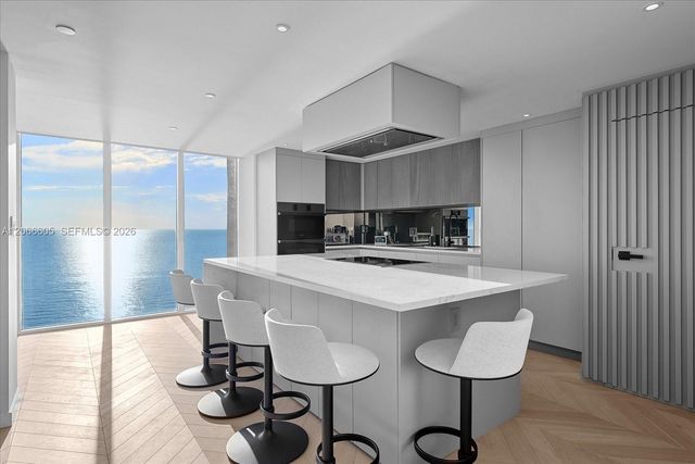 881 Ocean Drive 11H, Key Biscayne, FL 33149