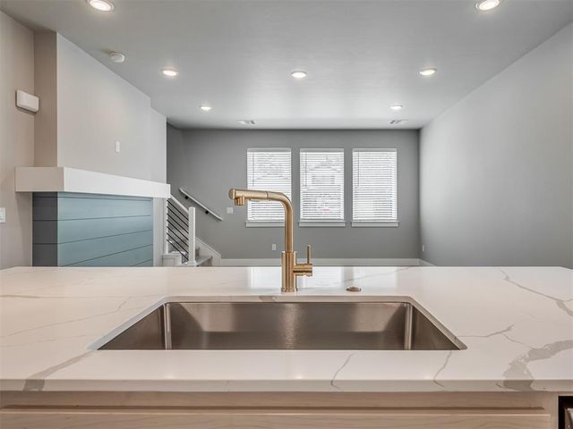 21 N Walnut Street, Edmond, OK 73003