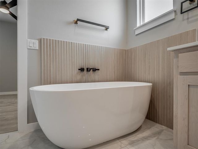 21 N Walnut Street, Edmond, OK 73003