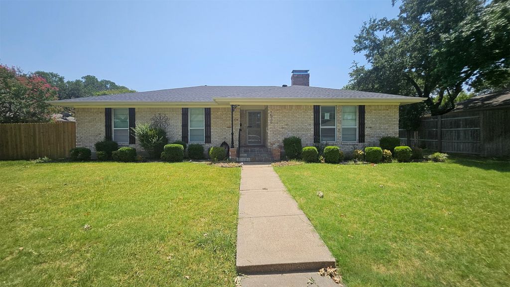 1526 Charleston Drive, Garland, TX 75041