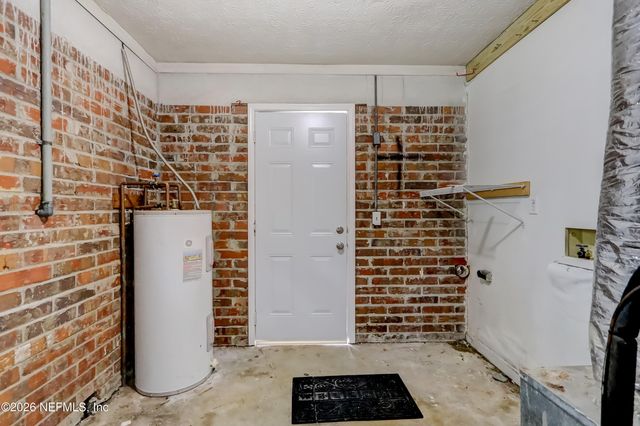 166 VANDERFORD Road W, Orange Park, FL 32073