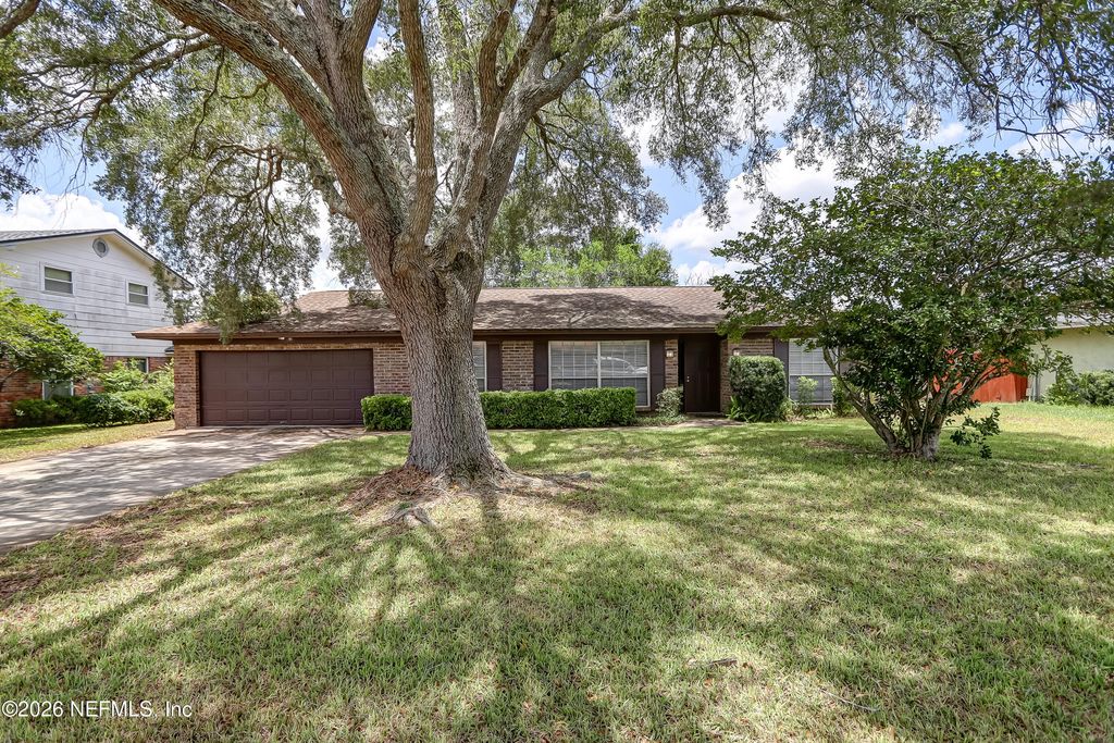 166 VANDERFORD Road W, Orange Park, FL 32073
