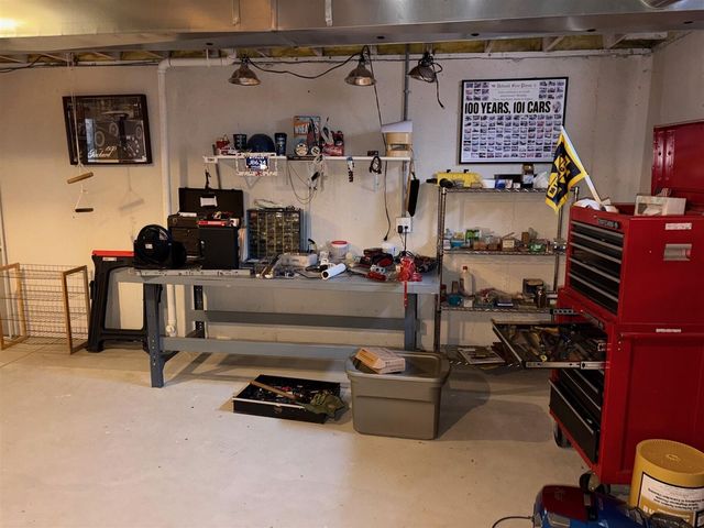 13529 Christina Lane, Belleville, MI 48111