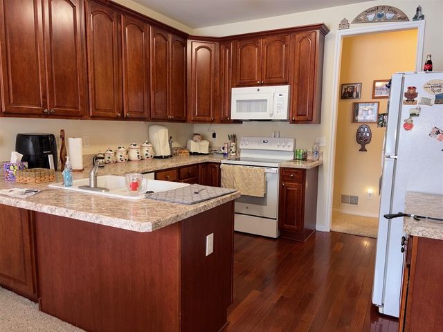 13529 Christina Lane, Belleville, MI 48111