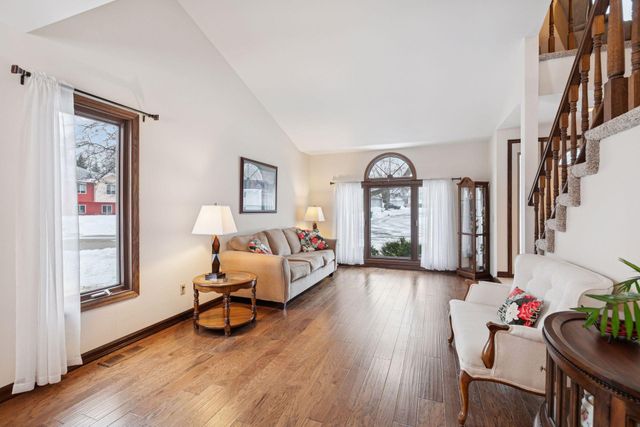 15637 91st Avenue N, Maple Grove, MN 55369