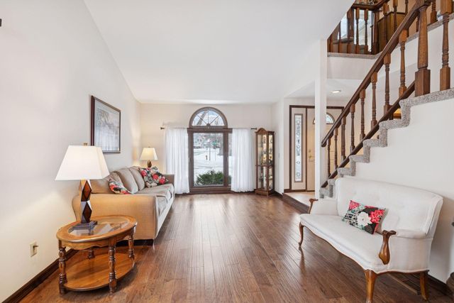 15637 91st Avenue N, Maple Grove, MN 55369