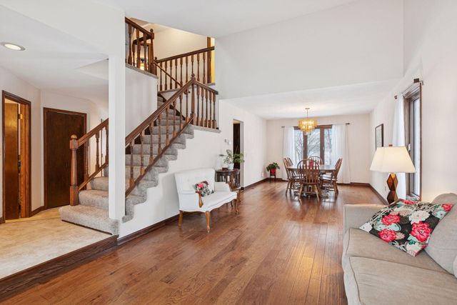 15637 91st Avenue N, Maple Grove, MN 55369