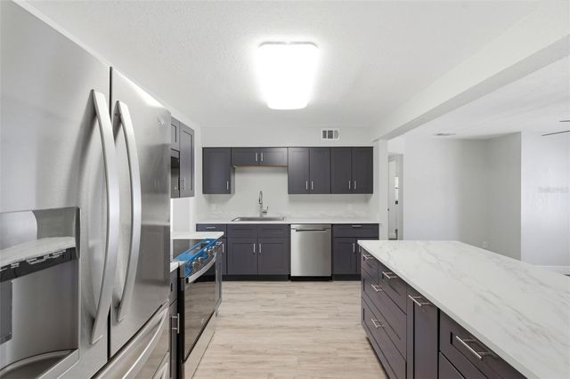 7211 32ND AVENUE N, St Petersburg, FL 33710