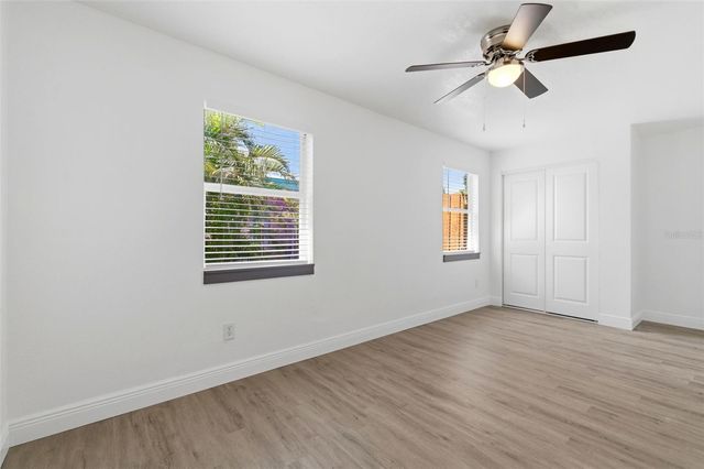 7211 32ND AVENUE N, St Petersburg, FL 33710