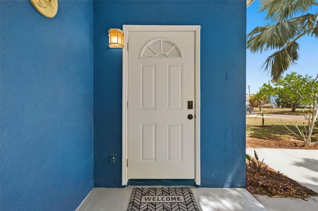 7211 32ND AVENUE N, St Petersburg, FL 33710