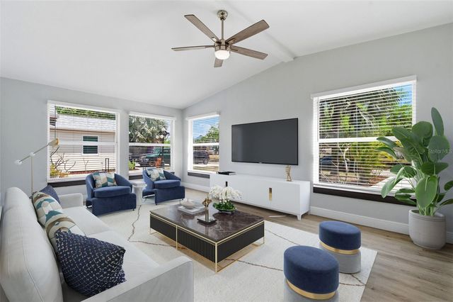 7211 32ND AVENUE N, St Petersburg, FL 33710