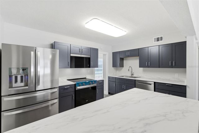 7211 32ND AVENUE N, St Petersburg, FL 33710