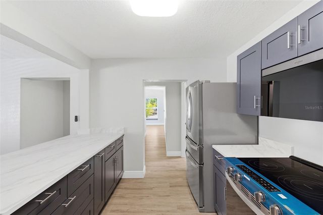 7211 32ND AVENUE N, St Petersburg, FL 33710