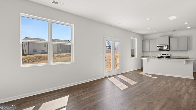 8180 Elkhorn Drive, Fairburn, GA 30213