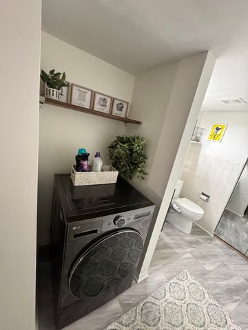 8200 Woodglen Lane 107, Downers Grove, IL 60516