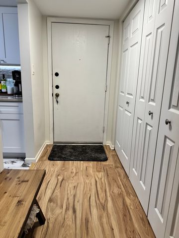 8200 Woodglen Lane 107, Downers Grove, IL 60516