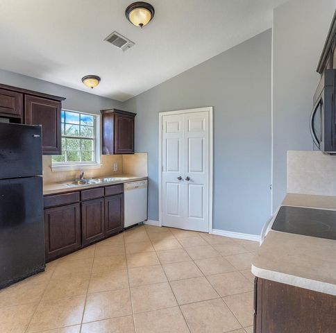 1040 Darst Road, Beasley, TX 77417