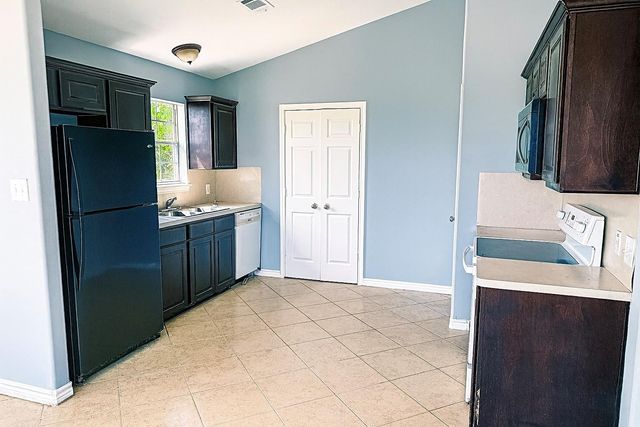 1040 Darst Road, Beasley, TX 77417