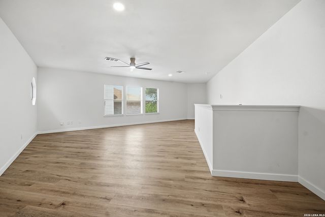 2704 ASHLEY MDW, Schertz, TX 78154