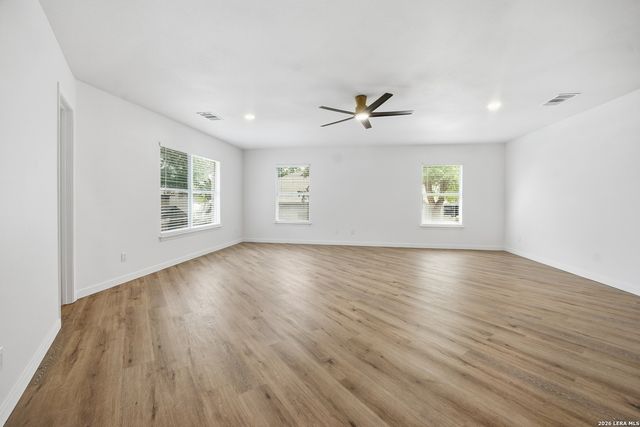 2704 ASHLEY MDW, Schertz, TX 78154