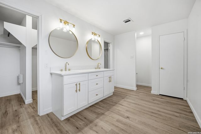 2704 ASHLEY MDW, Schertz, TX 78154