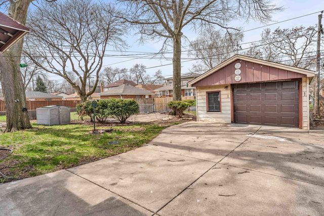 10026 S Spaulding Avenue, Evergreen Park, IL 60805