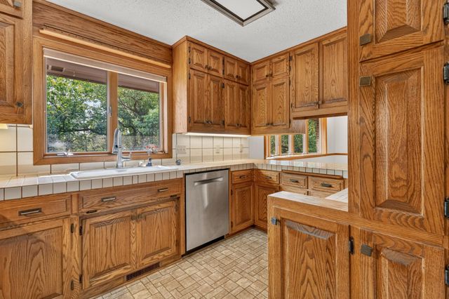 17991 Natchez Avenue, Prior Lake, MN 55372
