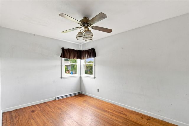 20 Wood Road, Middletown, RI 02842