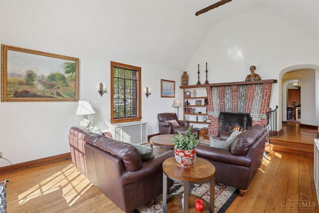 3736 Dogwood Lane, Cincinnati, OH 45213