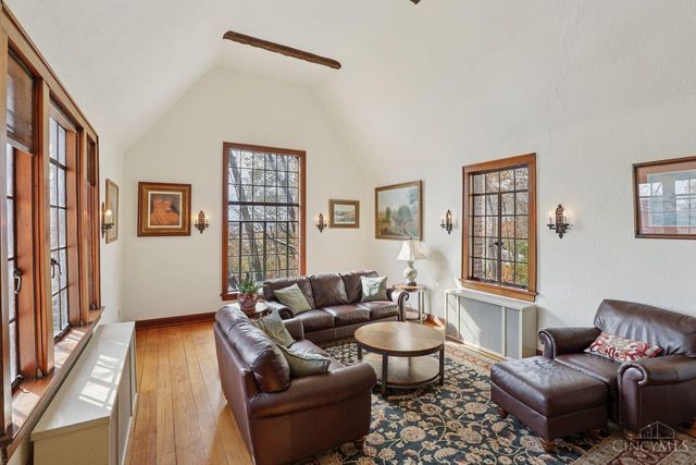 3736 Dogwood Lane, Cincinnati, OH 45213