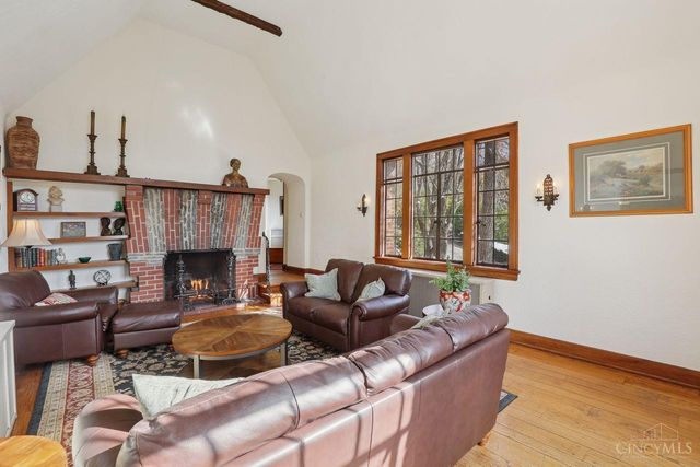 3736 Dogwood Lane, Cincinnati, OH 45213