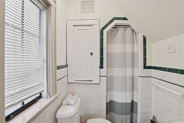 3736 Dogwood Lane, Cincinnati, OH 45213