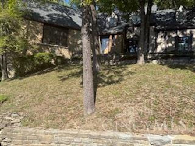 3736 Dogwood Lane, Cincinnati, OH 45213