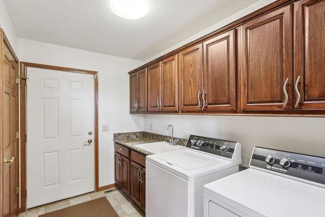 54 Lookout Ridge, Wisconsin Dells, WI 53965