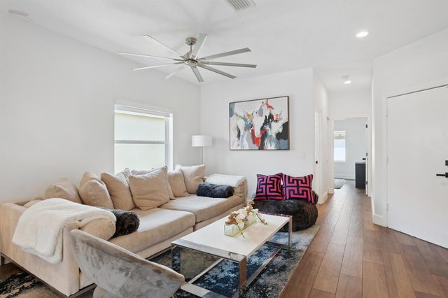 7110 NW Turtle Walk, Boca Raton, FL 33487