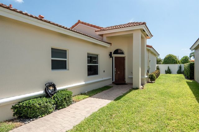 7110 NW Turtle Walk, Boca Raton, FL 33487