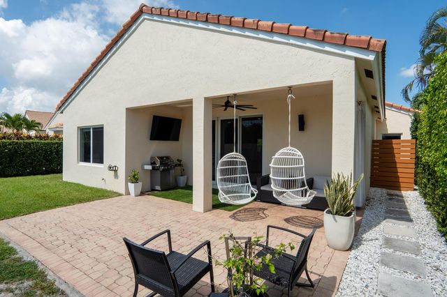 7110 NW Turtle Walk, Boca Raton, FL 33487