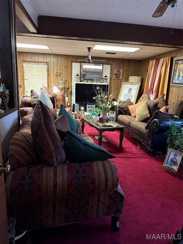 210 9th Avenue, Selma, AL 36701