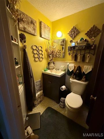 210 9th Avenue, Selma, AL 36701