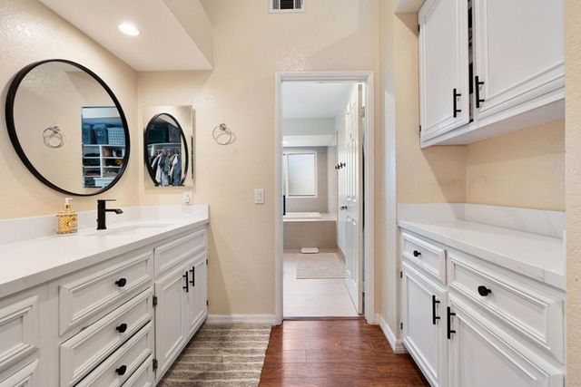 43911 La Carmela Drive, Palm Desert, CA 92211