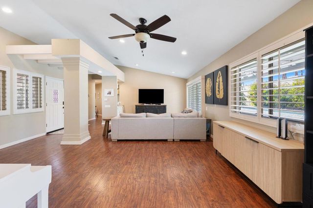 43911 La Carmela Drive, Palm Desert, CA 92211