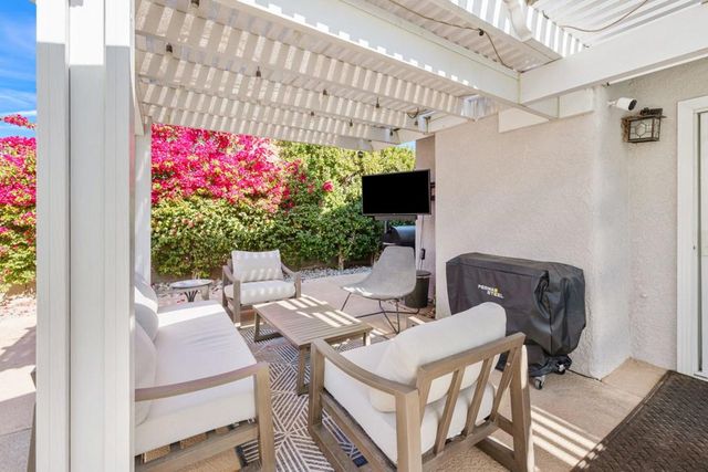 43911 La Carmela Drive, Palm Desert, CA 92211